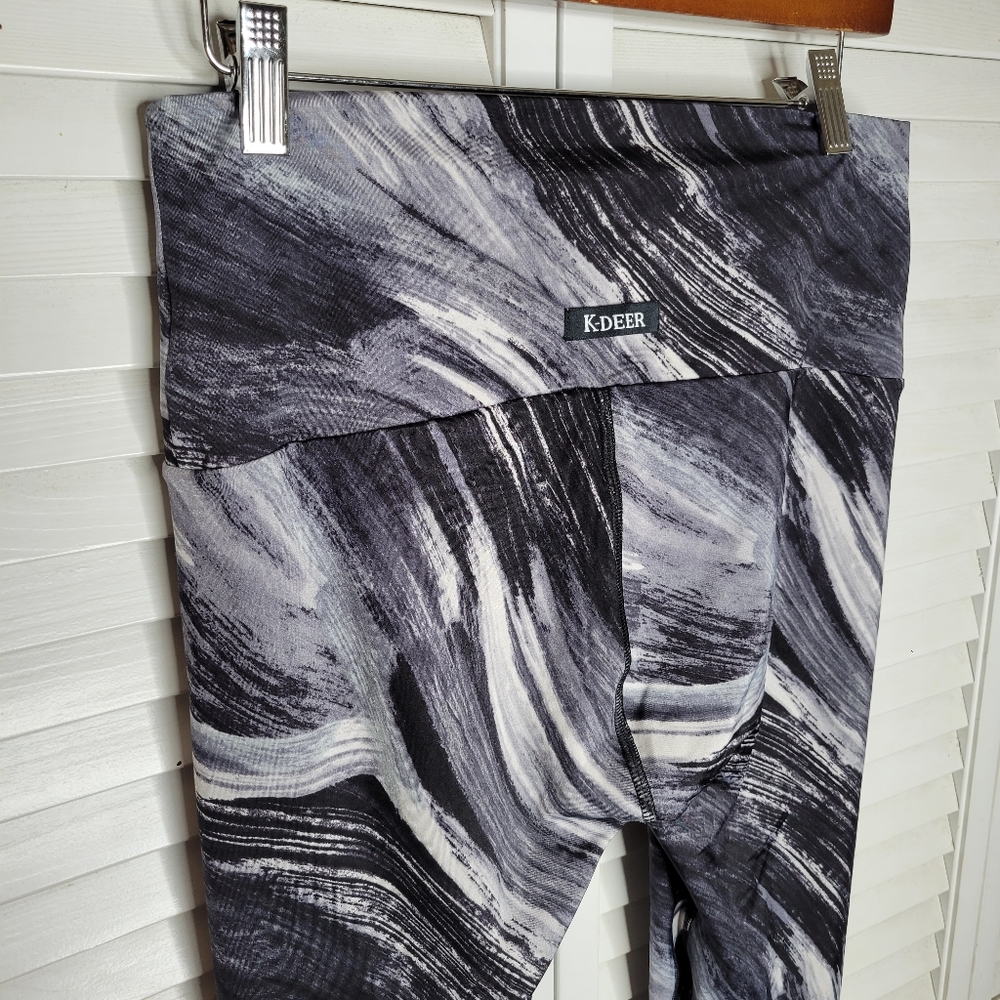 K-Deer Ankle Leggings in Mambo Black White Marble/Paint Strokes Sz XL EUC - Picture 5 of 7